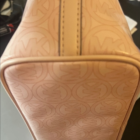 Michael Kors Small Light Pink Logo Tote - Picture 6 of 7